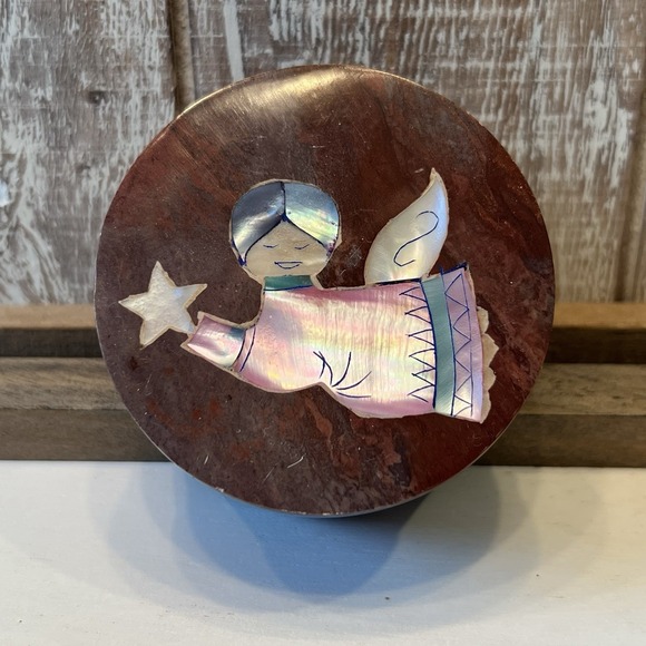 The Unbranded Brand Other - Angel Trinket Box In Laid Shell Design In A Stone Box With Lid 2.75" W ‎ 1.25"H